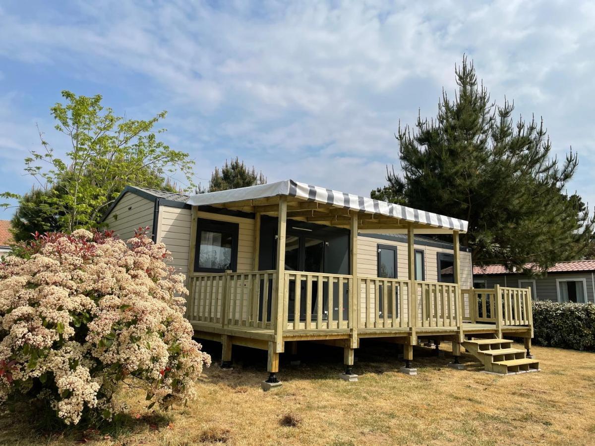Camping Le Village De La Mer Les Moutiers المظهر الخارجي الصورة